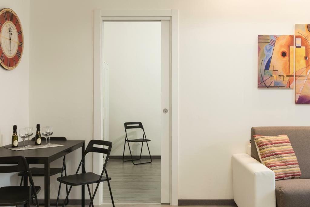 Dimora Milano Apartment ภายนอก รูปภาพ